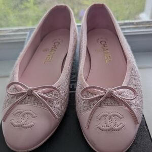 Authentic Light Pink and white tweed Chanel ballerina flats